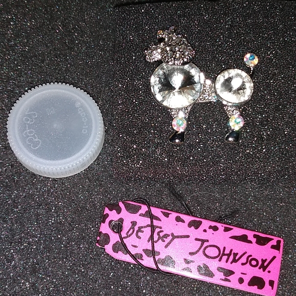 White Crystal Poodle Pin Brooch - Picture 3 of 5